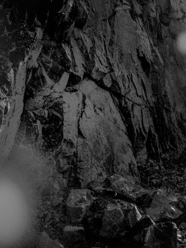  - Image 4 of 8